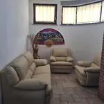 La Torre Di Cry & Cry דירה מג'נטה